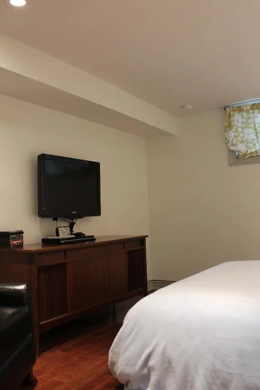 Downtown Home Inn B&B Toronto Bed & Breakfast