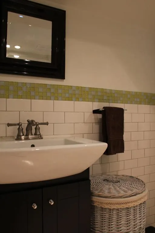 Downtown Home Inn B&B Toronto Bed & Breakfast