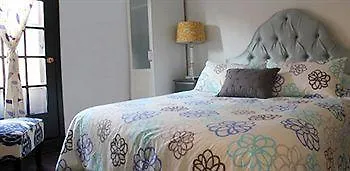 Downtown Home Inn B&B Toronto Bed & Breakfast