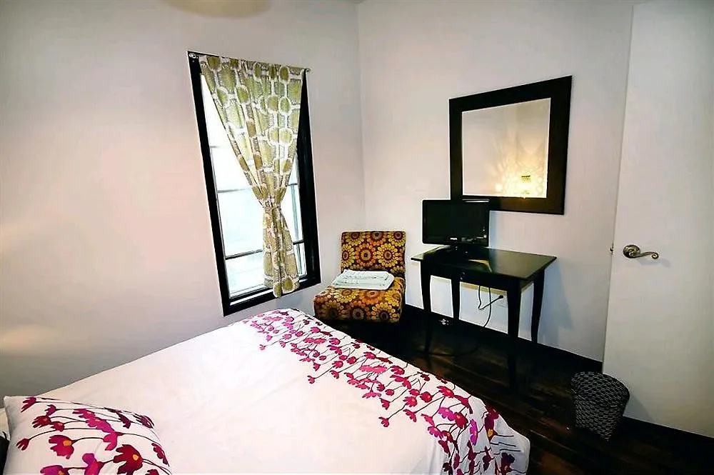 Downtown Home Inn B&B Toronto Bed & Breakfast
